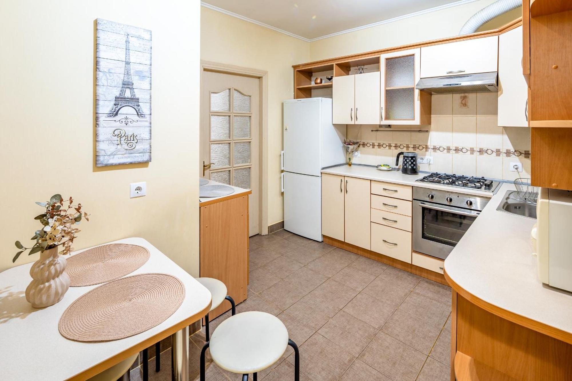 Just Another Comfy Apartment On The Main Squere. 2 Bedrooms, Own Heating, Ac 리비프 외부 사진